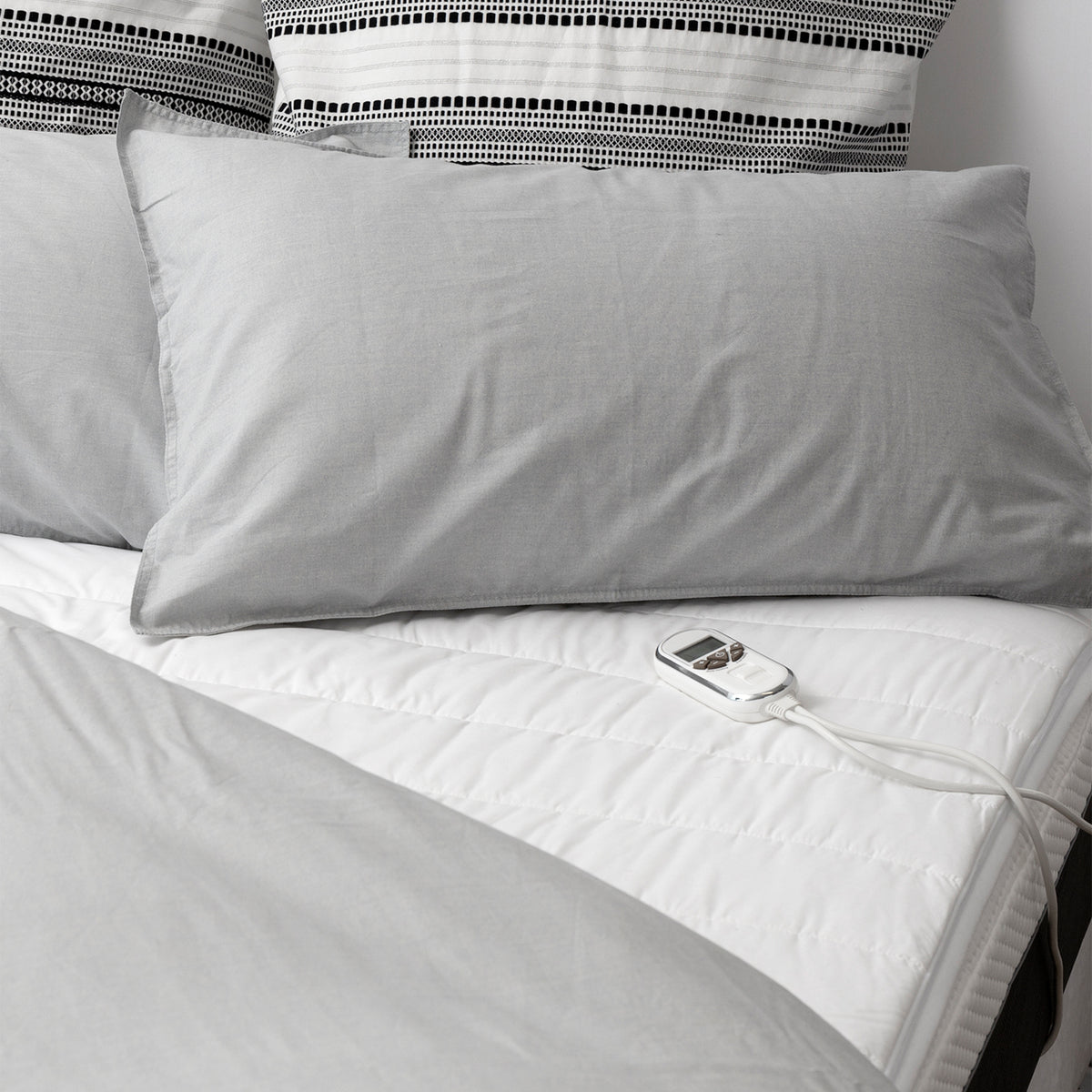 Luxuriously Warm 2-in-1 Heated Topper