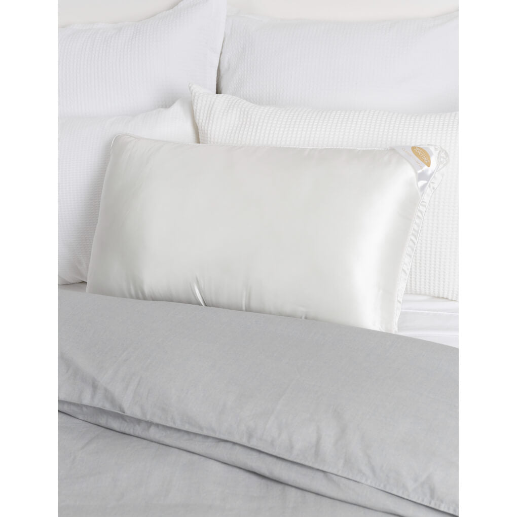 Classic Comfort Mulberry Silk Pillow - Medium