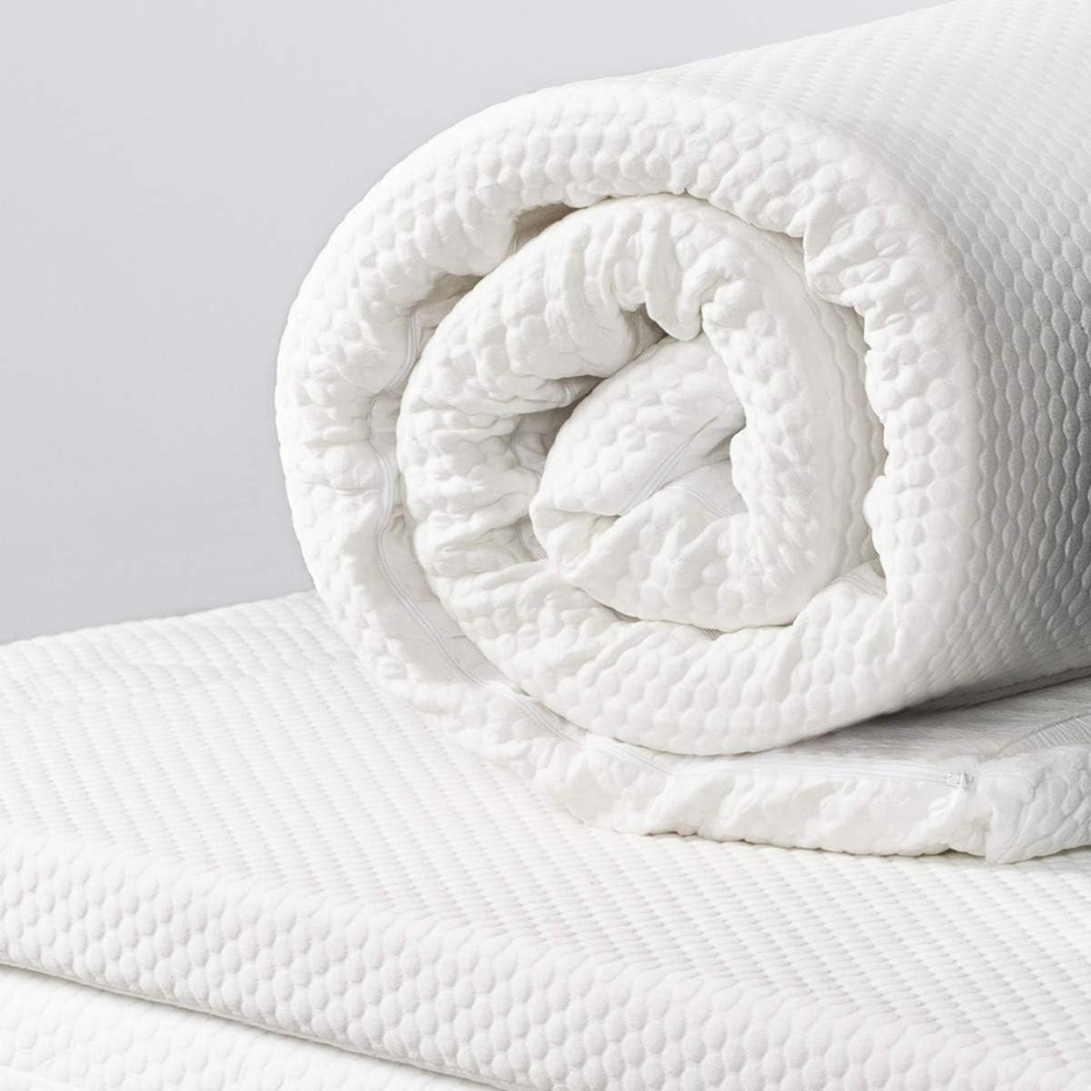 Pressure Relieving Memory Foam Mattress Topper - Queen Bed