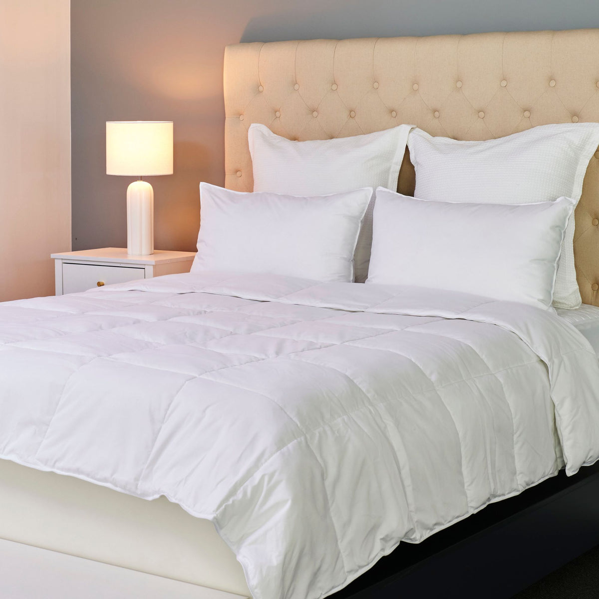 Good Night Soft Feather  – All Seasons Quilt