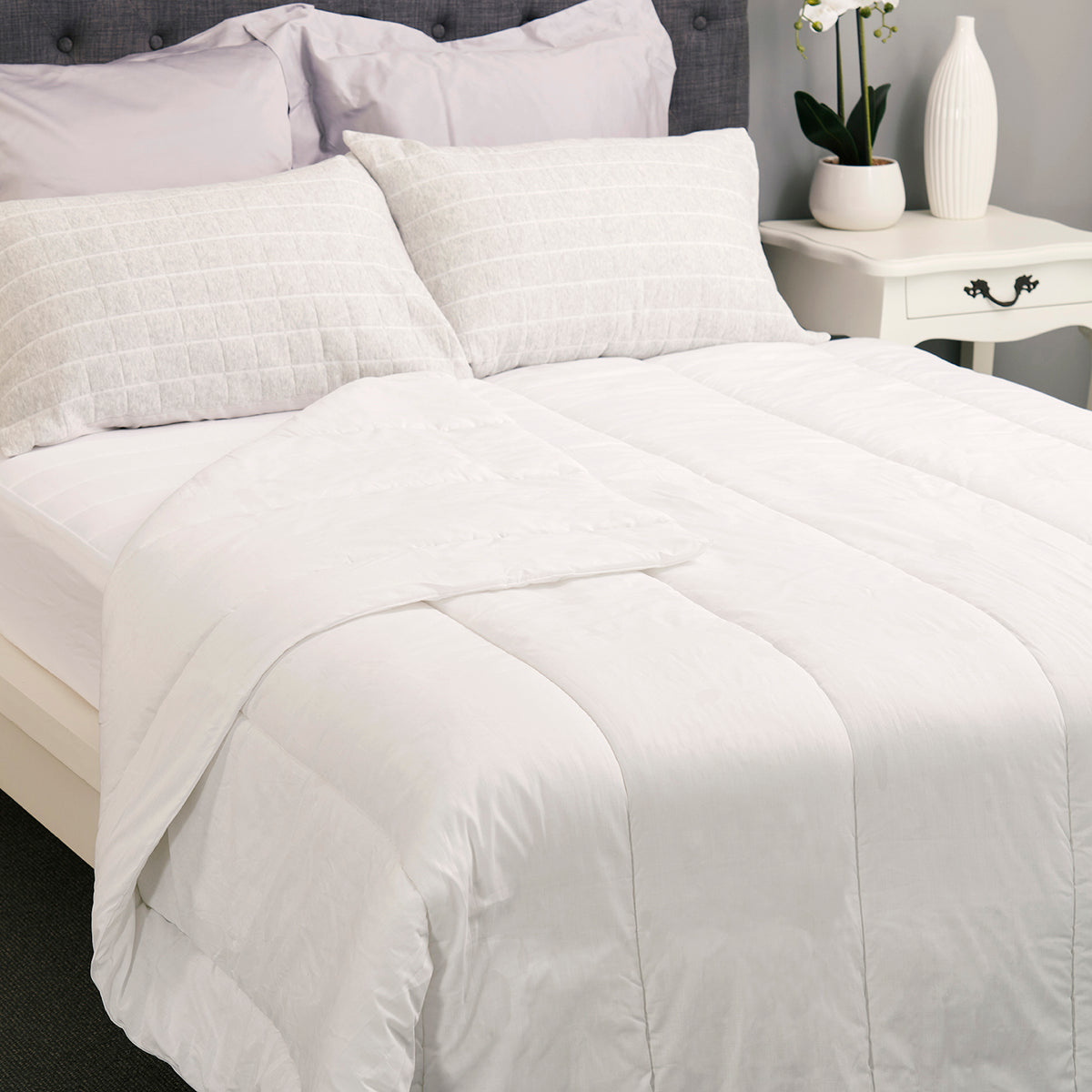 Good Night Easy Wash Quilt - All Seasons