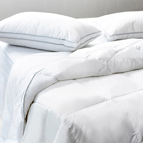 Gainsborough Feather and Down Quilt - Queen Bed